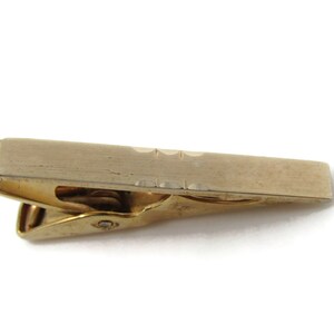 Beveled Center Edge Marks Tie Clip Bar Gold Tone Vintage Men&#39;s Jewelry Nice Design