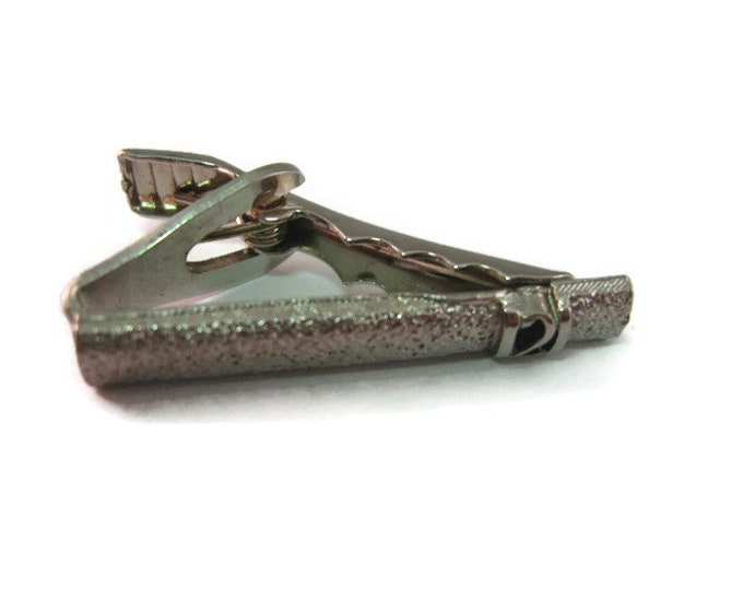 Vintage Men's Tie Bar Clip Jewelry: Textured Rounded Silver Tone Backwards S Design