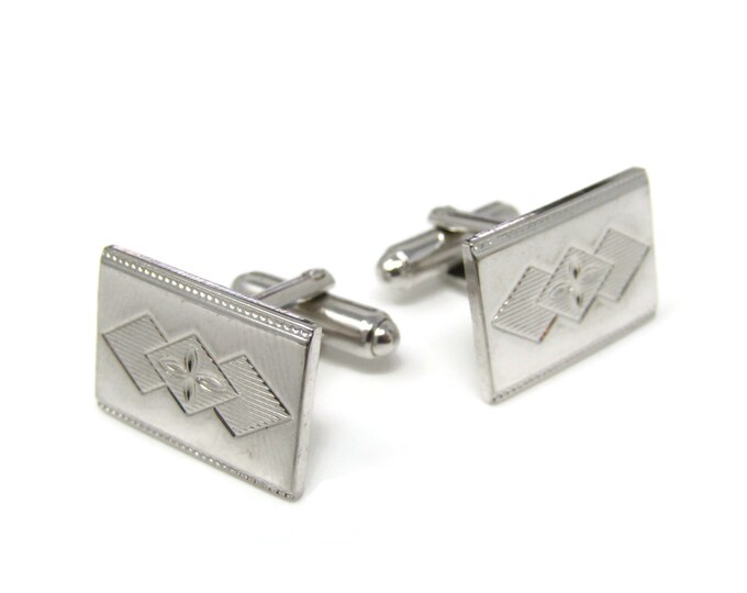 Flower Center Overlapping Triangles Men's Cufflinks: Vintage Silver Tone - Stand Out from the Crowd with Class