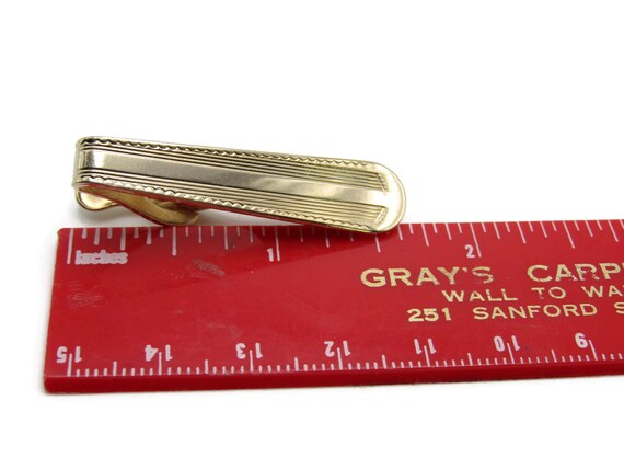 Vintage Gold Tone Tie Bar: Geometric Horizontal L… - image 5