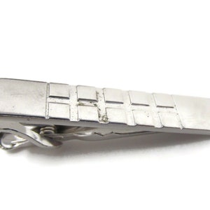 Waffle Squares Tie Clip Tie Bar: Vintage Silver Tone - Stand Out from the Crowd with Class