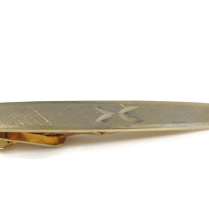 Flower Etch Center Tie Bar Clip Vintage Men&#39;s Jewelry Gold Tone Nice Design