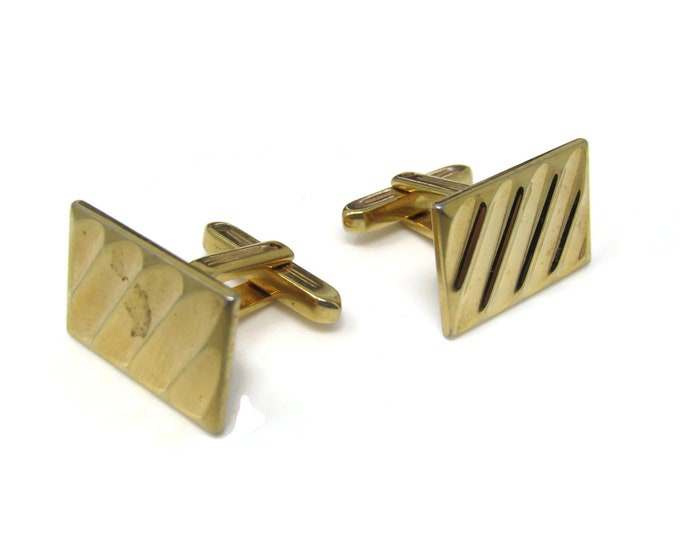 Ridge Grooves Cufflinks for Men: Vintage Gold Tone - Stand Out from the Crowd with Class