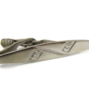 Modernist Twist Tie Bar Clip Vintage Silver Tone Stand Out w/ Style Fit In with Class
