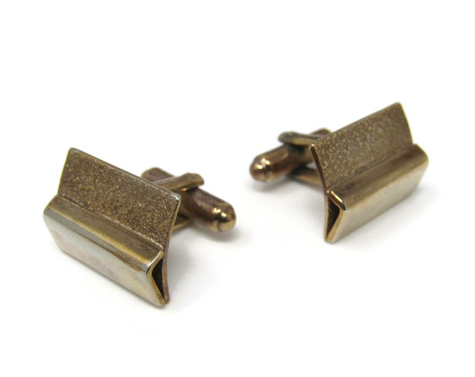 Curved Modernist Men's Cufflinks: Vintage Gold Tone - Stand Out from the Crowd with Class