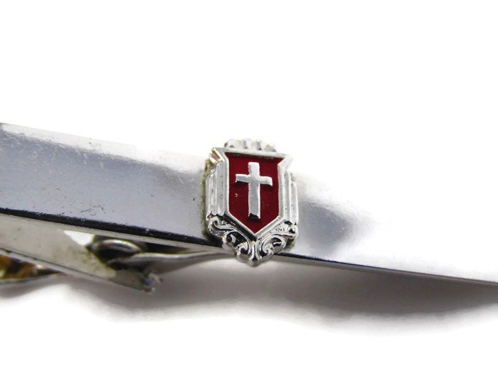 Religious Cross Tie Clip Vintage Tie Bar Red Shield Design Silver Tone