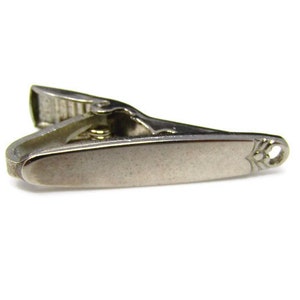 Vintage Tie Bar Tie Clip: Open Tip Modernist Silver Tone Design