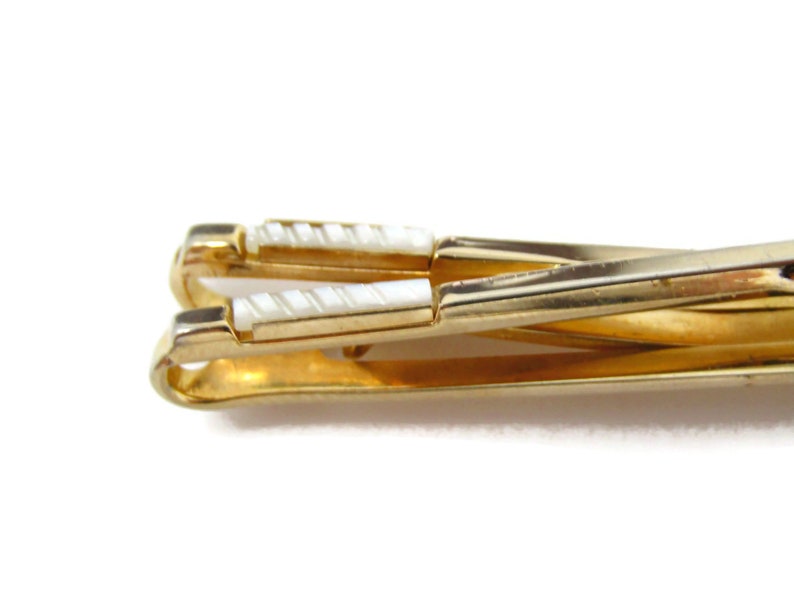 Hockey Tie Clip Men/'s Vintage Tie Bar Hockey Sticks Design Gold Tone Mother of Pearl Handles