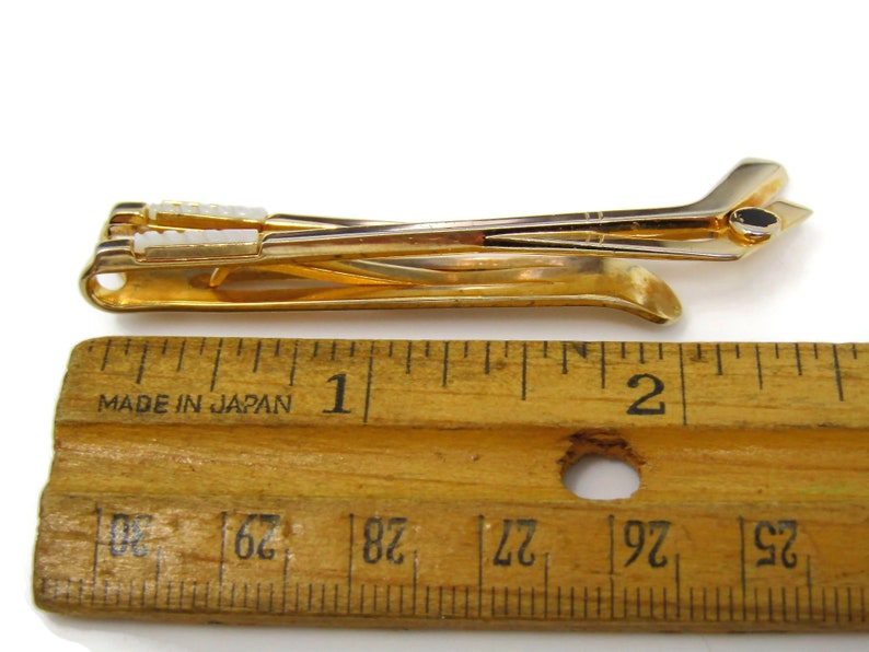 Hockey Tie Clip Men/'s Vintage Tie Bar Hockey Sticks Design Gold Tone Mother of Pearl Handles