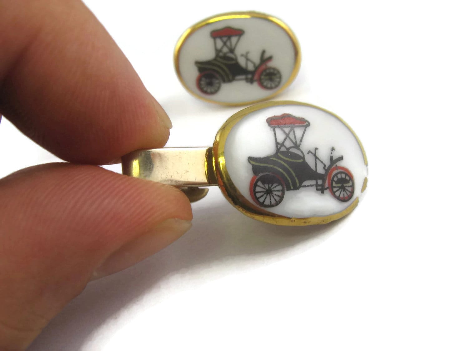Obvious Metal Wear Nice Vintage Men/'s Jewelry Accessory Set Cufflinks Tie Bar Antique Carriage Automobile Sign