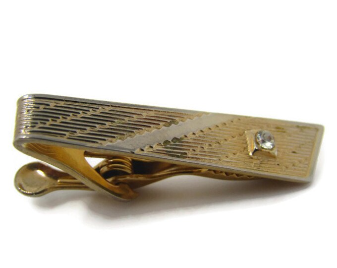 Clear Jewel Art Deco Wing Shape Tie Clip Vintage Tie Bar: Gold Tone Body