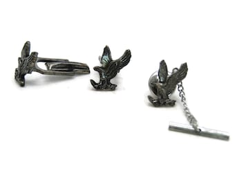 Eagle Cuff Links and Pin With Chain Set Silver Tone