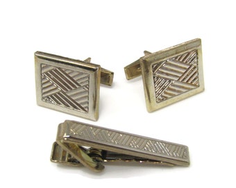 Quilt Overlapping Design Men's Jewelry Set Cufflinks Tie Bar Clip: Vintage Gold Tone - Stand Out from the Crowd with Class