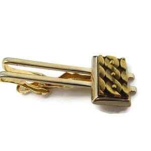 Vintage Tie Clip Tie Bar: Rare Design Modernist Twist Design Open Middle