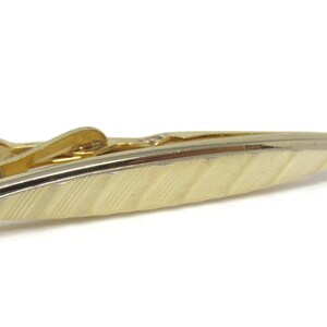 Diagonal Grooves Rounded Tie Clip Bar Gold Tone Vintage Men&#39;s Jewelry Nice Design