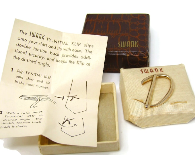 Initial D Men's Tie Bar Tie Clip Vintage Beautiful Design Nice Quality Gold Tone w/ Instructions & Box