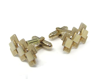 Vintage Gold Tone Cufflinks: Overlapping Diamond Design