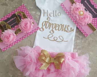 Gold Glitter Vinyl "Hello gorgeous" bodysuit ,Pink tutu Bloomers,Headband & Barefoot Sandals Set,newborn,hospital outfit,take home set