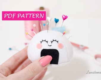 Pin cushion pattern, felt pattern PDF sewing patterns, diy sewing gift onigiri felt pincushion, make your own felt tutorial, felt food sushi