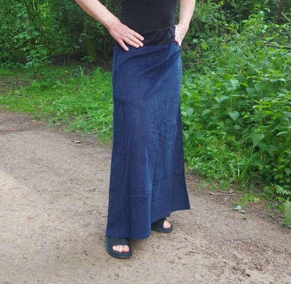 Navy corduroy pencil skirt 2025