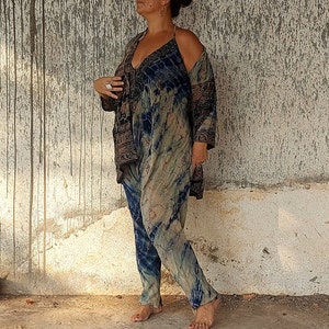 Ensemble saree en soie recyclée et soie recyclée sans effort avec veste, barboteuse de mariage sur la plage, saree unique en son genre pour femme de 38 à 44 ans image 7