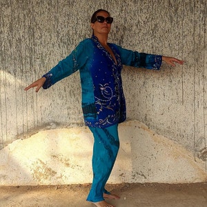 Ensemble combinaison en soie tie-dye sari en soie recyclée sans effort avec veste, barboteuse de mariage sur la plage, saree avec entrejambe bas Pièce unique en son genre pour femme de 38 à 44 ans image 3