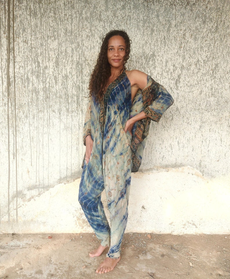 Ensemble saree en soie recyclée et soie recyclée sans effort avec veste, barboteuse de mariage sur la plage, saree unique en son genre pour femme de 38 à 44 ans image 1