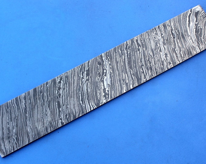 HTK-195 Damascus Knife custom handmade Billet / Great quality / Twist Pattern / 2" x .11" x 10"