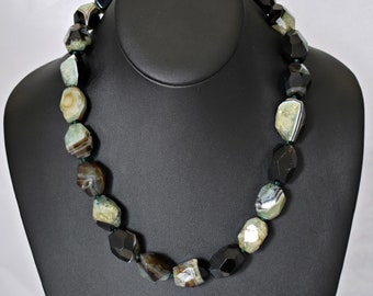 Big 90's Lucoral green black druzy agate sterling necklace, chunky sardonyx 925 silver hand knotted beads statement