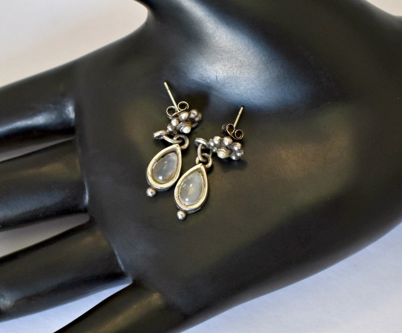 *PA 925 silver teardrop gemstone pearl flowers boho earrings Lovely 80/'s sterling blue flash moonstone seed pearl floral hippie dangles
