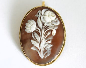 1910/20&#39;s Victorian 18k gold sardonyx shell peony flowers pendant pin, rare oval 750 gold floral cameo statement brooch