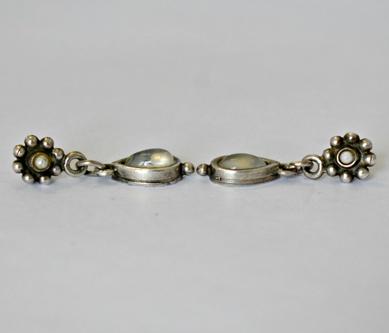 *PA 925 silver teardrop gemstone pearl flowers boho earrings Lovely 80/'s sterling blue flash moonstone seed pearl floral hippie dangles