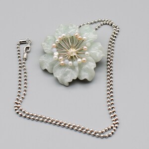 Vintage Whitney Kelly jade pearl sterling silver pendant brooch, big WK 925 China jadeite flower necklace image 2