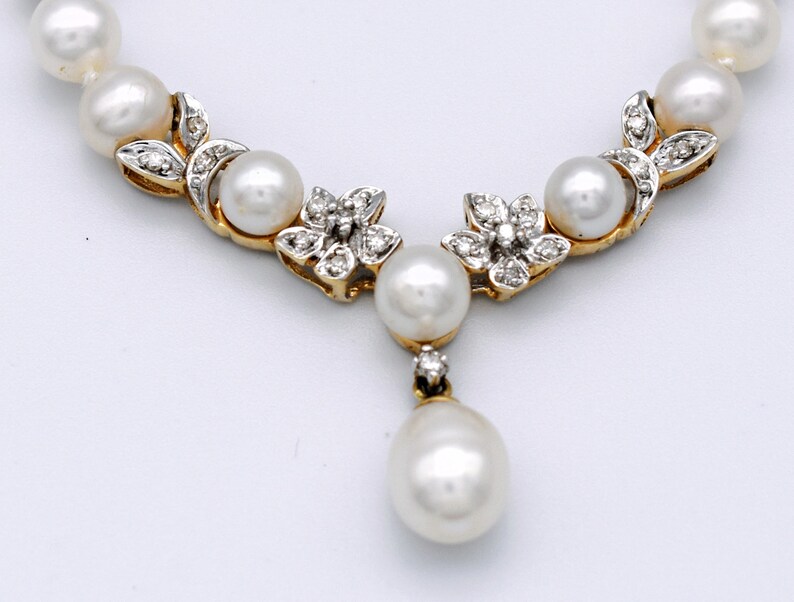 Classic 60's pearls diamonds 14k floral bib, elegant yellow gold & gemstones 17 Y necklace image 2