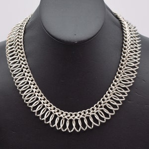 60's Egyptian Revival wide silver tone choker, abstract industrial curved metal statement necklace immagine 1