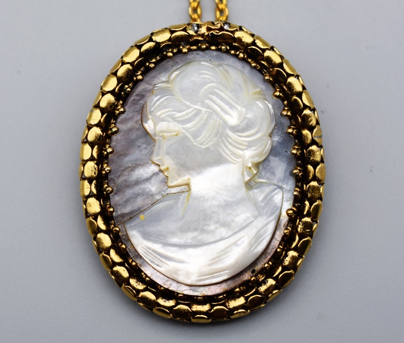 50's Hollywood Regency abalone gold plate cameo pendant pin, ornate Mother of Pearl portrait necklace image 6
