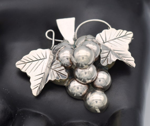 Big 80's Taxco sterling grape cluster pin pendant… - image 4