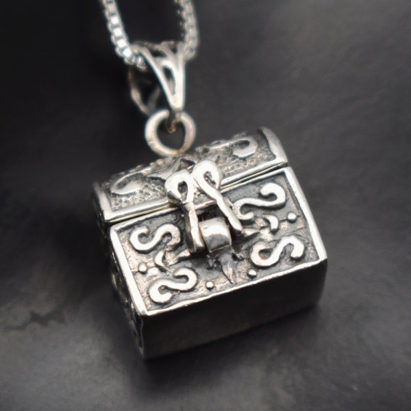 70's Byzantine MC 925 silver rectangle prayer casket pendant, floral Italy sterling wish box necklace