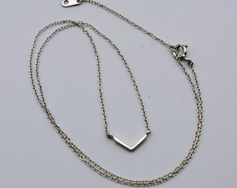 Minimalist 90's 925 silver chevron affixed pendant, dainty sterling vee rolo chain layering necklace