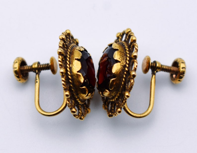 1910's garnet 14k gold Bohemian screw backs, Victorian twisted yellow gold oval red pyrope earrings image 2