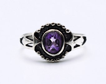 70's beaded sterling amethyst size 7.25 solitaire, oxidized 925 silver purple bling ring