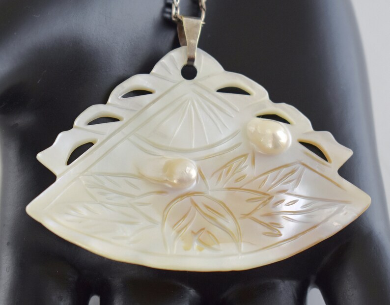 60's blister pearl MOP 925 silver fan pendant, boho carved Mother of Pearl sterling mariner chain necklace image 4