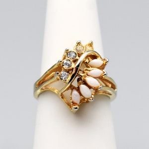 60's gold plate faux opal clear crystal size 6.75 cocktail ring, dimensional bling swirl statement image 5