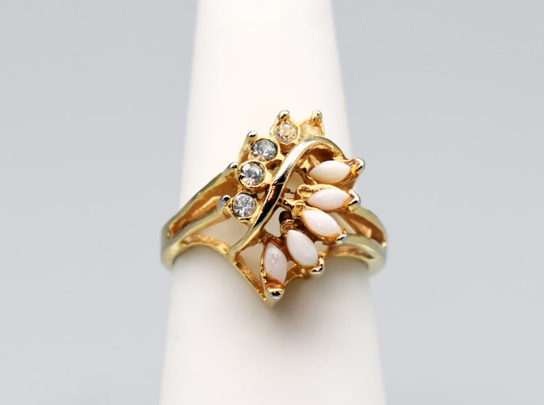 60's gold plate faux opal clear crystal size 6.75 cocktail ring, dimensional bling swirl statement image 5