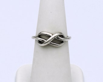 70's sterling infinity square knot size 5 boho ring, classic 925 silver hippie love knot wire band