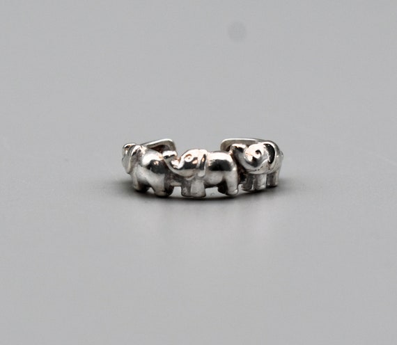 90's sterling lucky elephants size 3 midi ring, T… - image 1