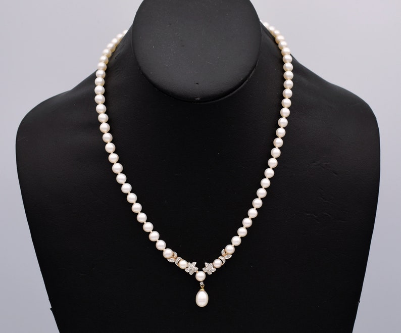 Classic 60's pearls diamonds 14k floral bib, elegant yellow gold & gemstones 17 Y necklace image 1