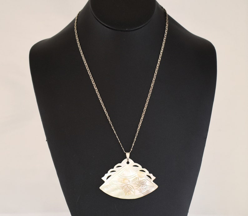 60's blister pearl MOP 925 silver fan pendant, boho carved Mother of Pearl sterling mariner chain necklace image 7