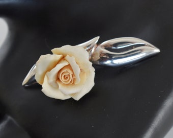 Broche en argent 925 en porcelaine de Rossana rose des années 60, épingles fleurs et feuilles en argent sterling Italie réalistes