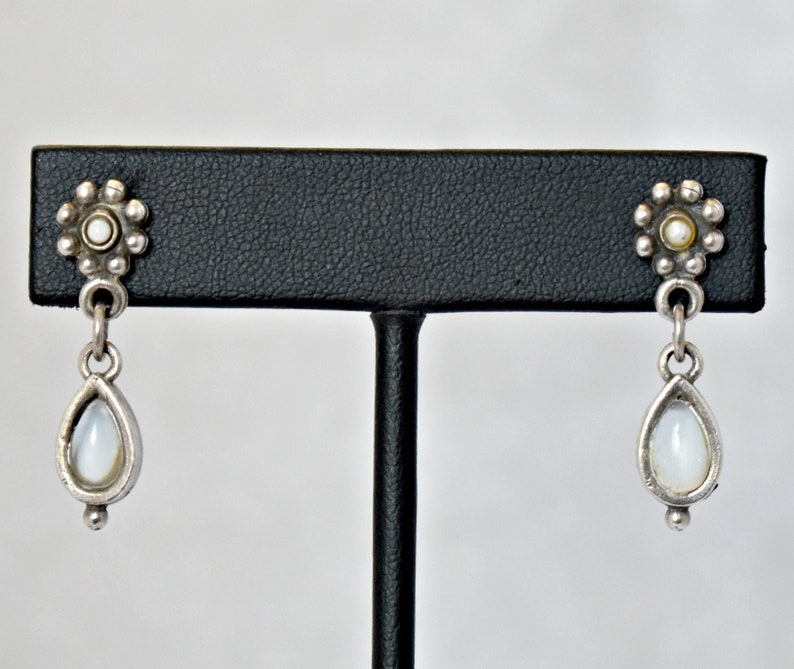 *PA 925 silver teardrop gemstone pearl flowers boho earrings Lovely 80/'s sterling blue flash moonstone seed pearl floral hippie dangles